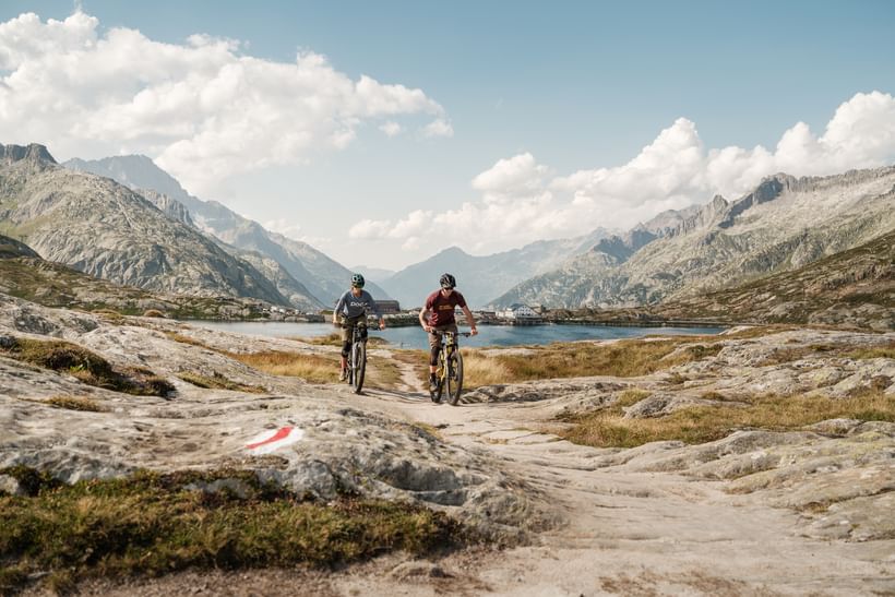 Neuchâtel Tour Du Lac Velo Lac La Suisse A Velo Neuchâtel Tour Du